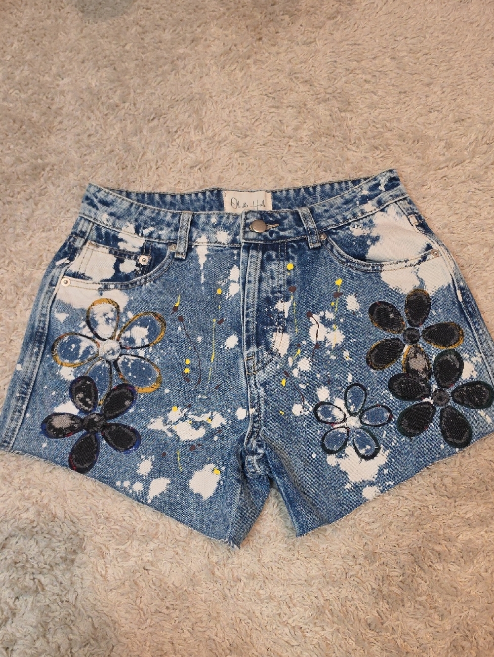 079p Oli & Hali Blue Denim Floral Painted Shorts